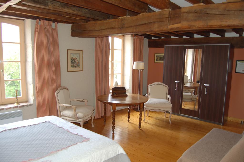 Bed and Breakfast Le Moulin Neuf Vignoux-sur-Barangeon Pokoj fotografie