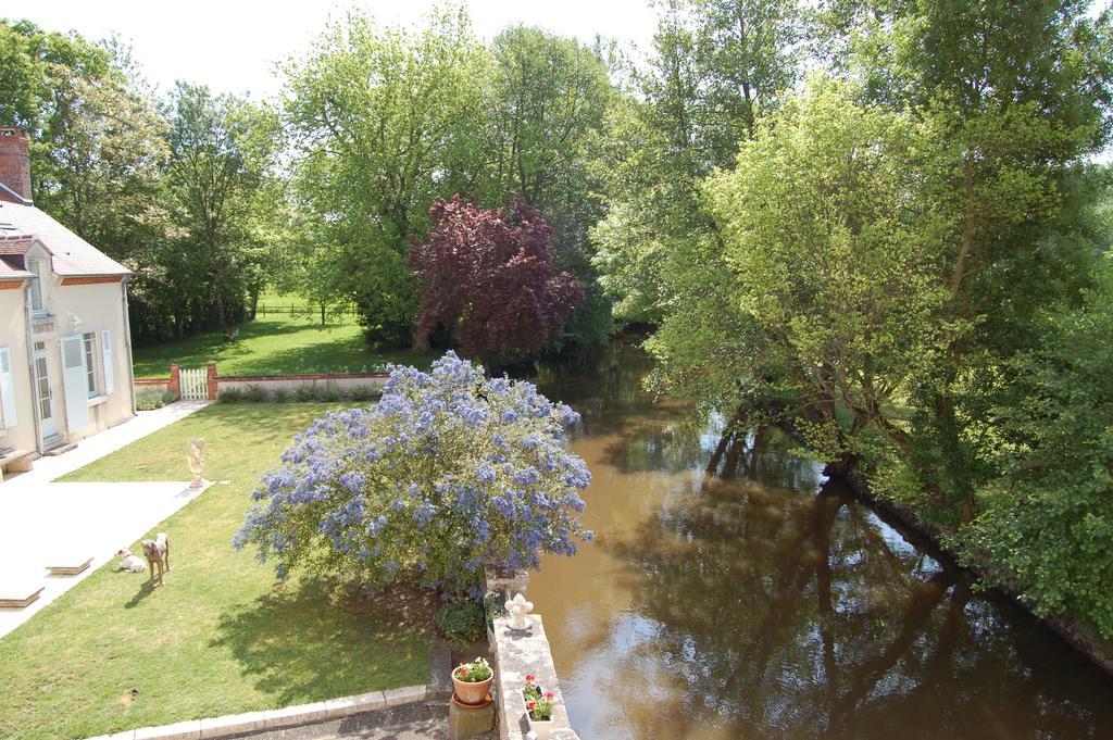 Bed and Breakfast Le Moulin Neuf Vignoux-sur-Barangeon Pokoj fotografie